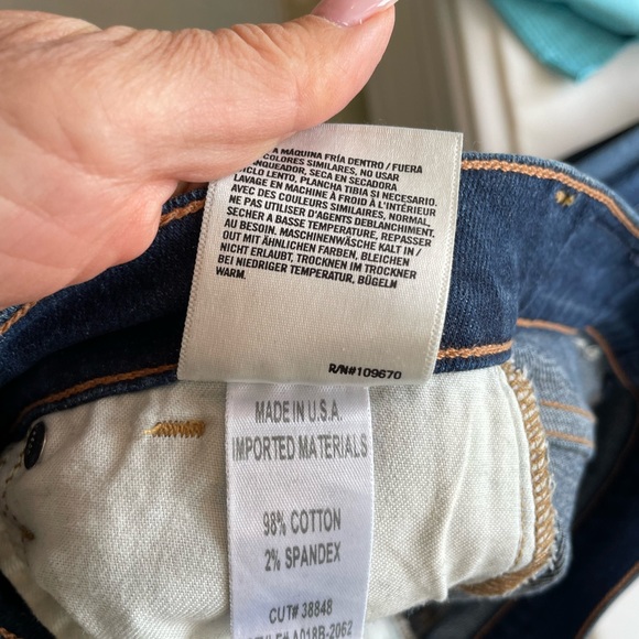 Agoldie Jeans - Picture 5 of 6